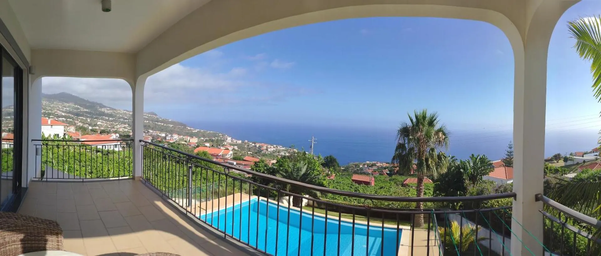 17 ° West, Lux. Inf. Pool Villa, 5 Minutes To The Sandy Beach, Wifi Estreito Da Calheta Βίλα